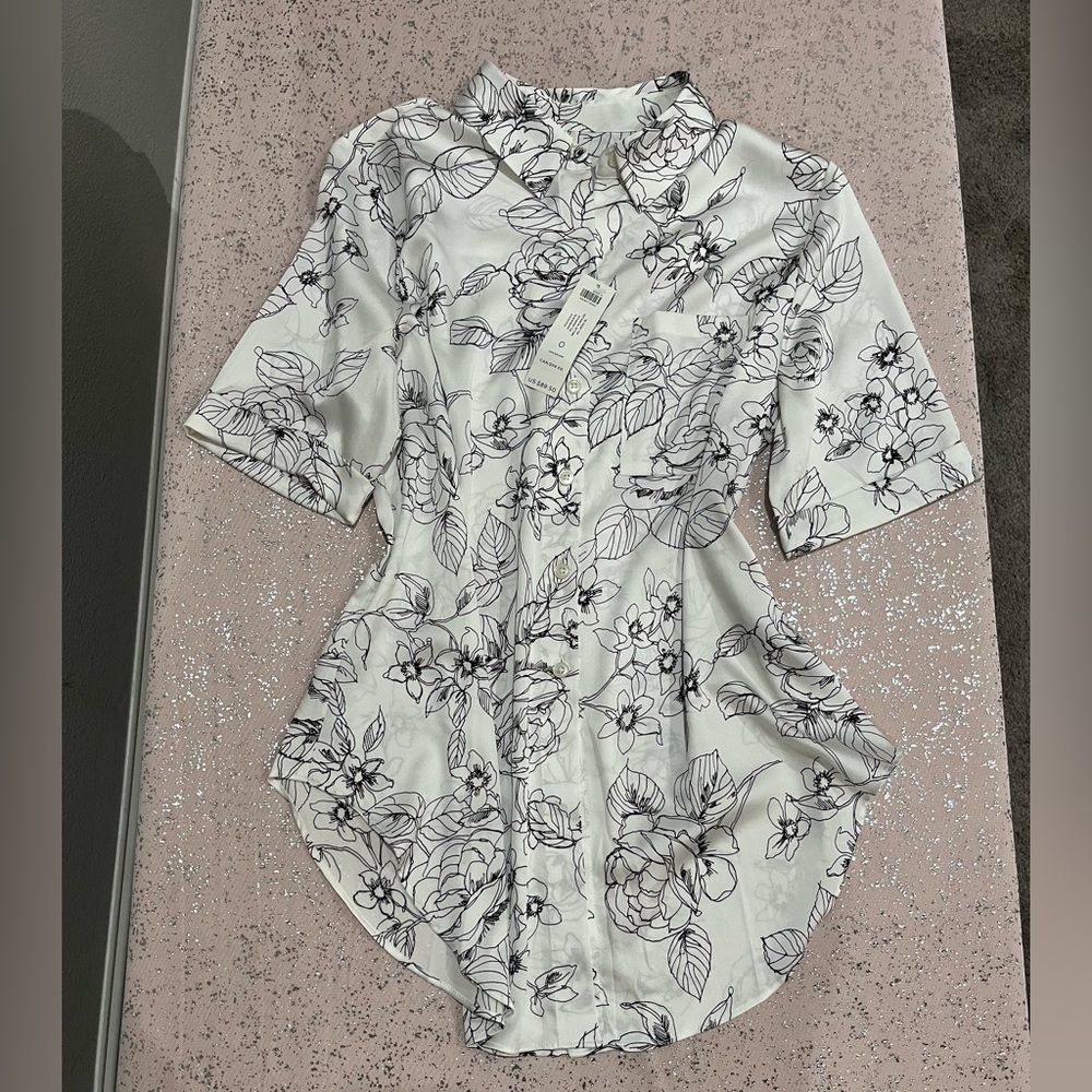 Chico's Black and White Floral Women’s Shirt